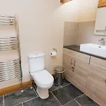 Сasa de vacaciones Elm House Barn - Converted Barn At The Gateway To The District National Park