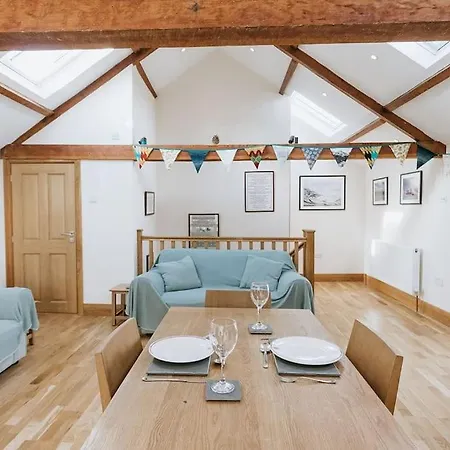 Elm House Barn - Converted One Bed Barn At The Gateway To The District National Park *