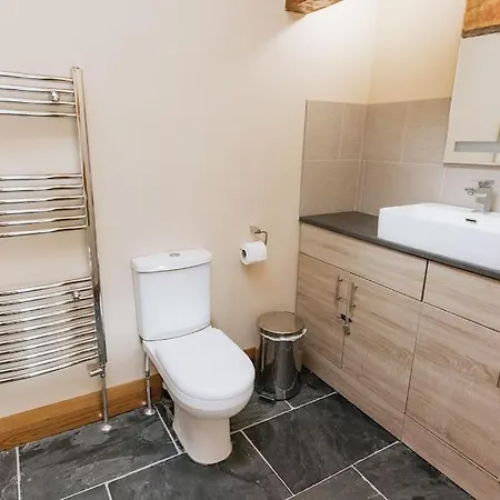 Feriehus Elm House Barn - Converted One Bed Barn At The Gateway To The District National Park